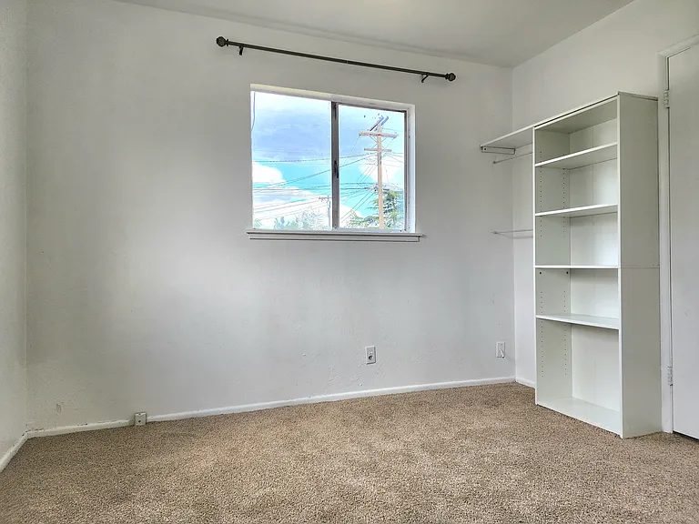 1540 Kirman Ave — Photo 12