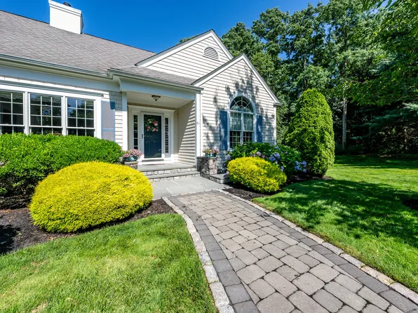 91 Acadia Drive, Marstons Mills, MA 02648