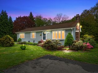 120 E Pattagansett Rd, Niantic, CT 06357