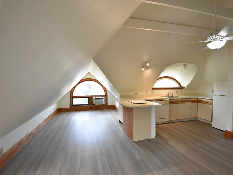 1929 Walnut St #3 — Photo 12