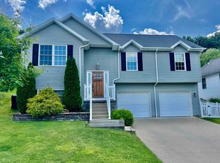 312 March Ln, Morgantown, WV 26508