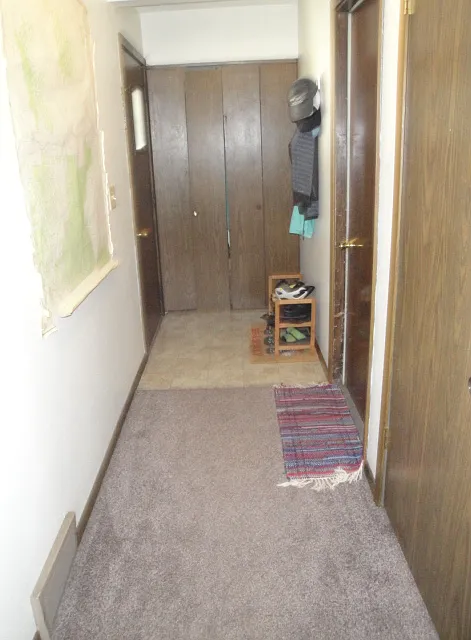 2 bed, 1.5 bath, 895 sqft, $900 — Photo 3