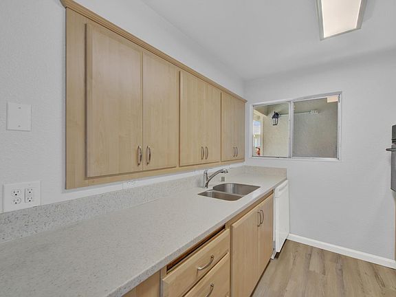 5th image of 1631 Lorenzo Drive