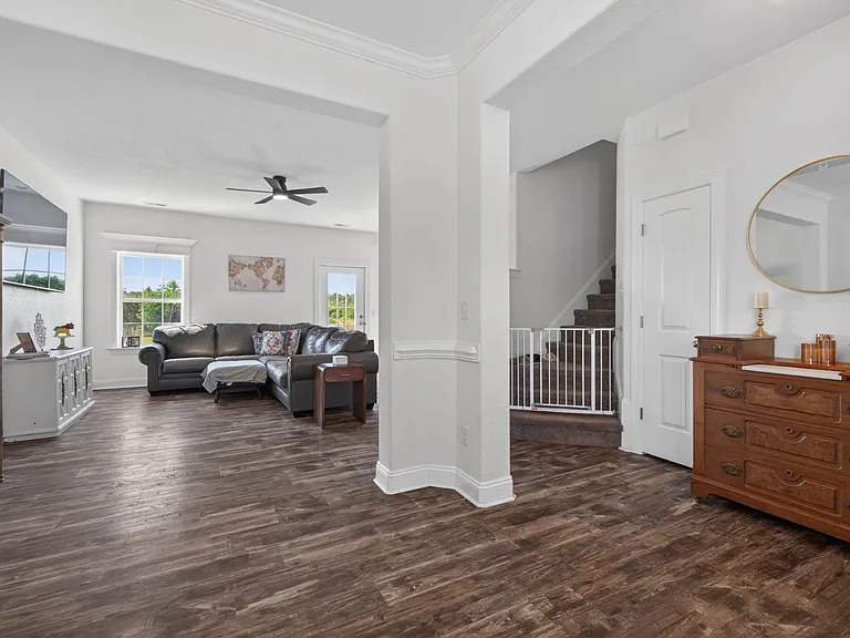 191 Arabian Ln — Photo 6