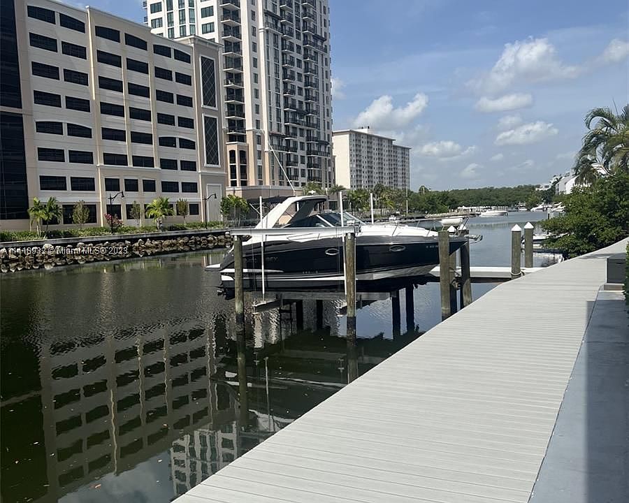 1st image of 228 Poinciana Dr #308