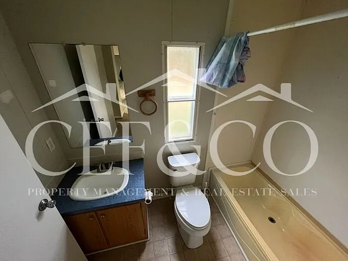 217 Harrison Acres Dr — Photo 5