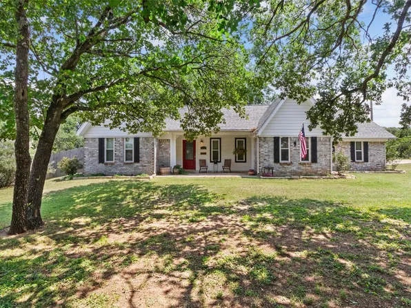 119 Black Jack Ln, Burleson, TX 76028