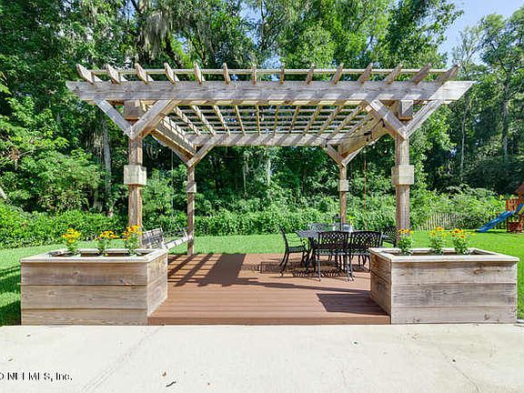 2nd image of 3233 Tea Rose Dr