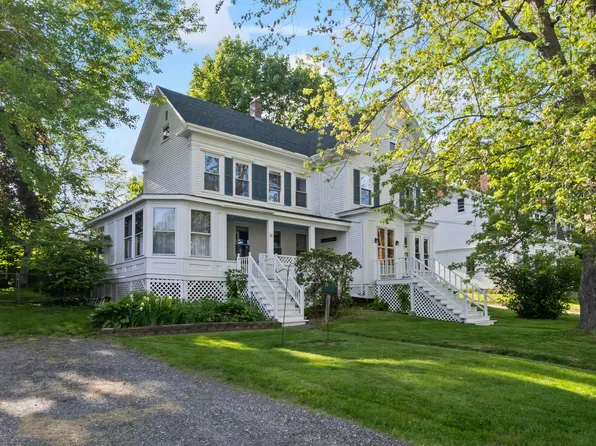 11 Center Street, Richmond, ME 04357