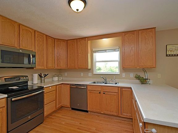 5th image of 5624 Cohen Ct