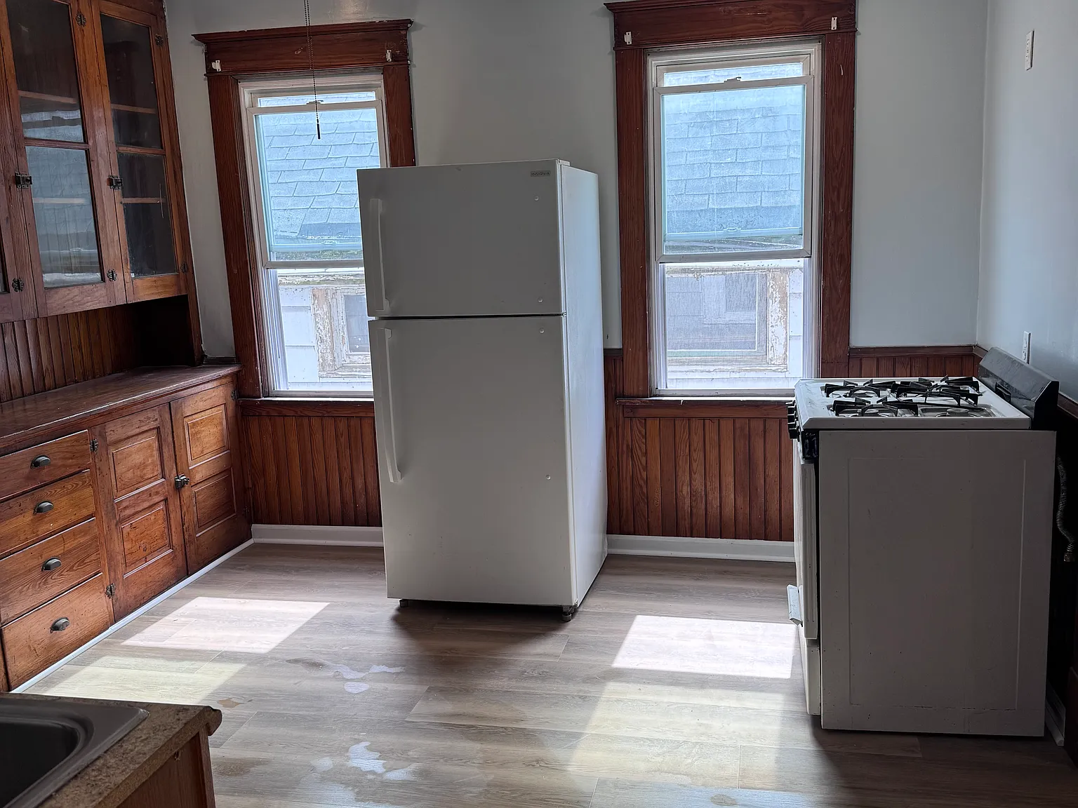 2 bed, $1,000 — Photo 4