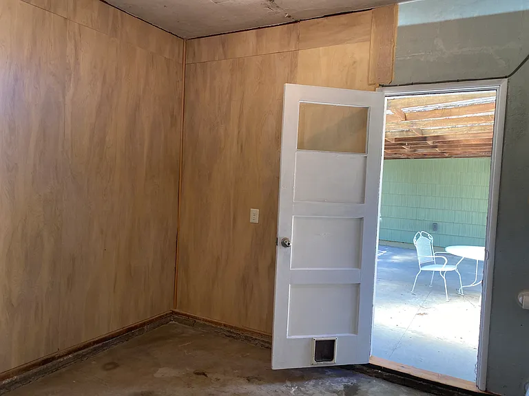 1042 Winchester Ave — Photo 30