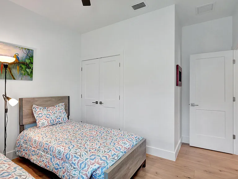 27841 Wisconsin St — Photo 25