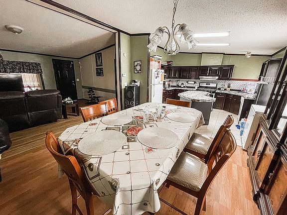 4th image of 146 Holiday Mobile Home Park