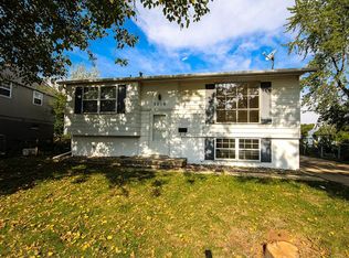 3216 Dove Dr, Decatur, IL 62526