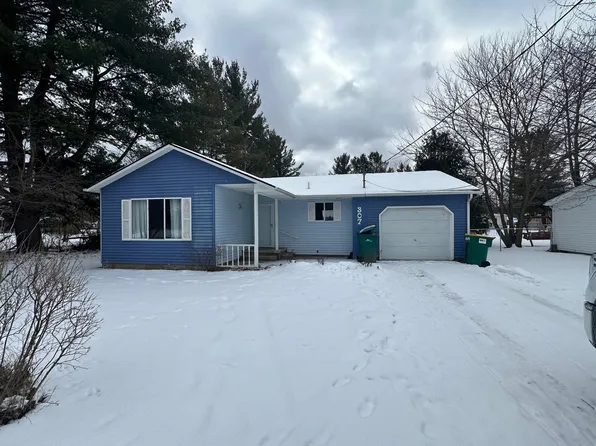 307 W 5th St, Clare, MI 48624
