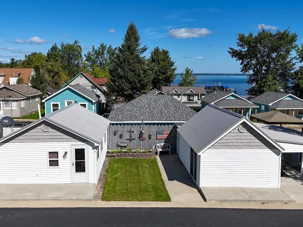 6276 W Houghton Lake Dr, Houghton Lake, MI 48629