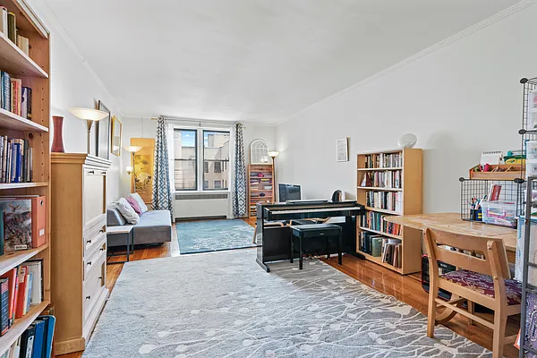 Sold by LG Fairmont Group | media 2