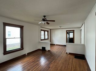 812 S 15th St, Mattoon, IL