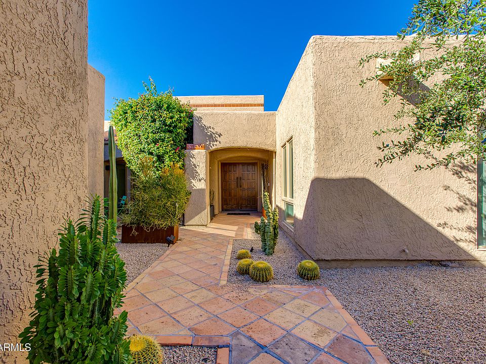 2nd image of 2626 E ARIZONA BILTMORE Circle E #26
