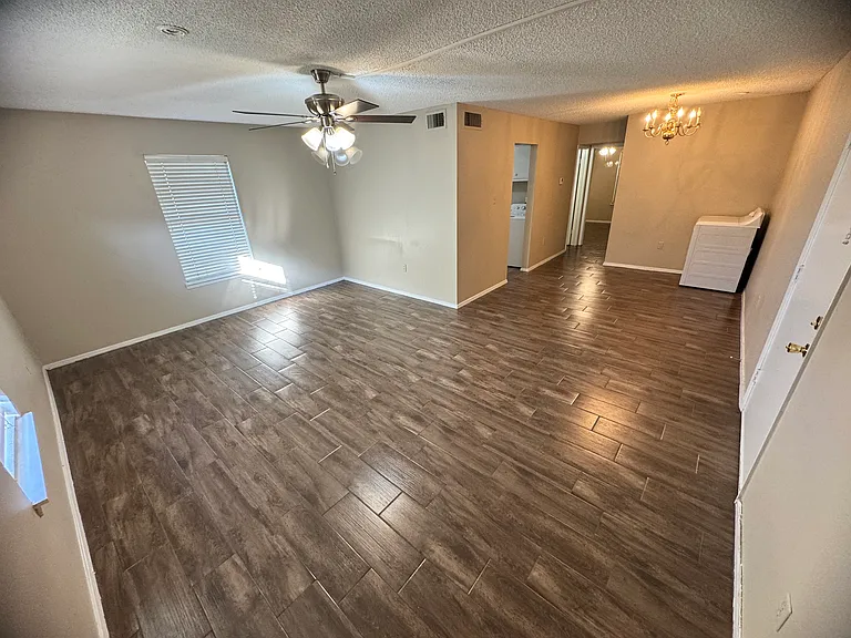 680 Sharp Ln #106 — Photo 7