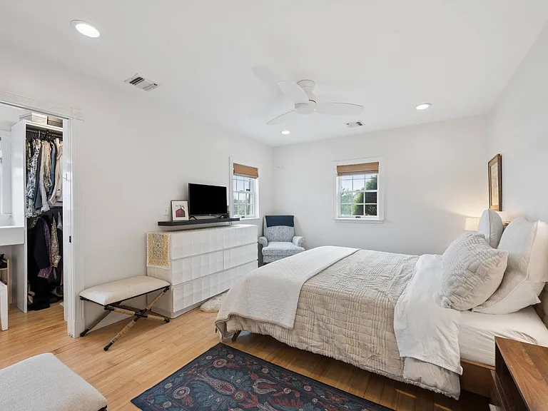 128 Saint Andrews Cir — Photo 10