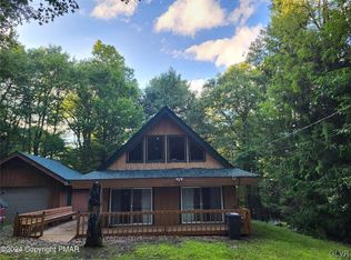 60 Split Rock Rd, Lake Harmony, PA 18624