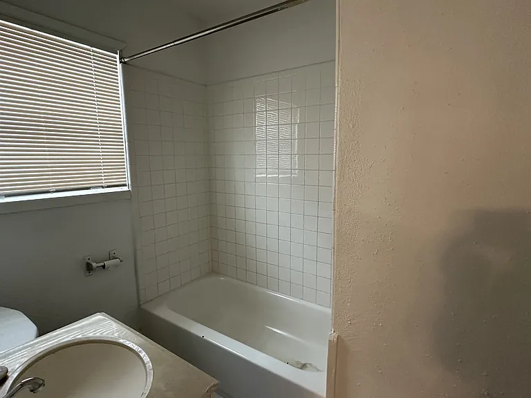 1842 W Main St #3 — Photo 6