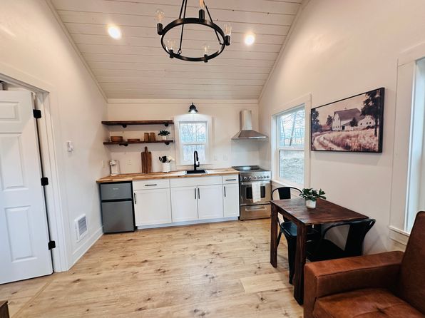 263 Coram School Ln #B