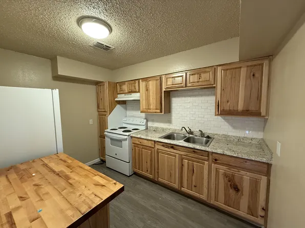 200 Twin Mountain Rd #2, Wimberley, TX 78676