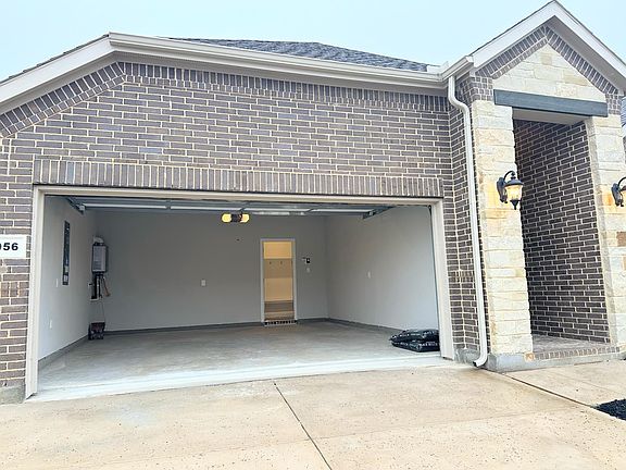 2nd image of 2056 Windsor Dr