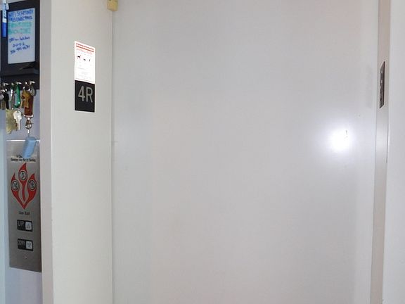 2nd image of 1646 N Bosworth Ave APT 4S
