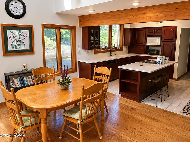 1075 Acacia Dr — Photo 23