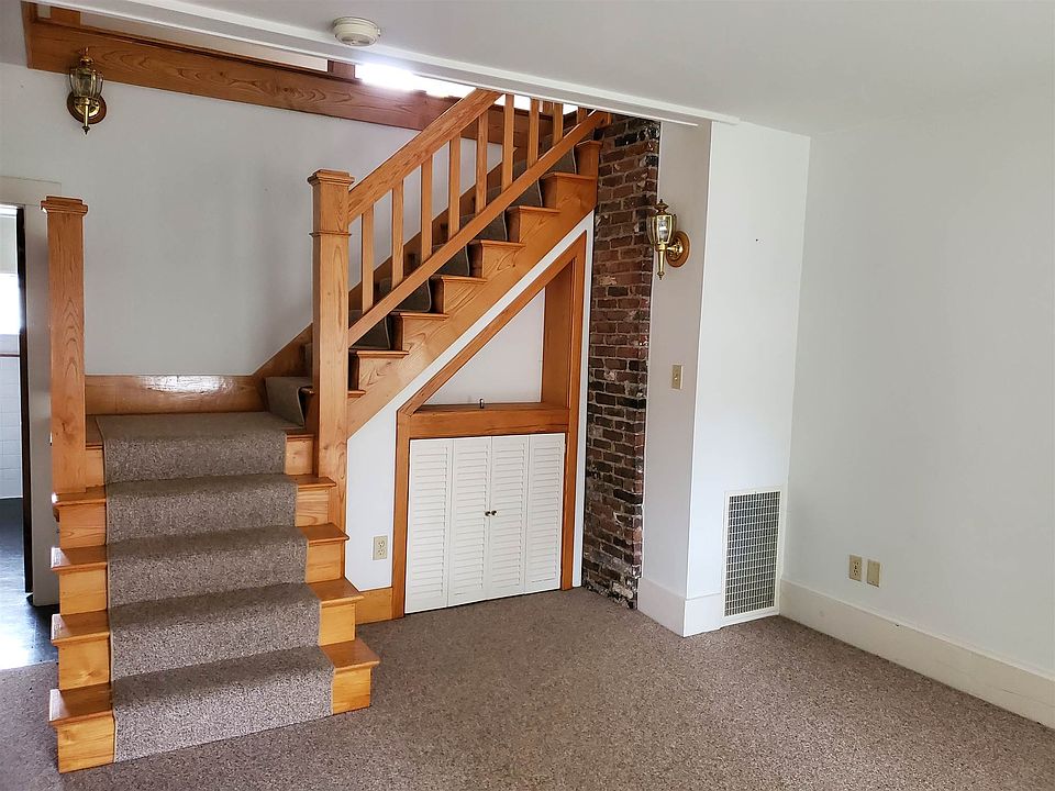 2nd image of 164 Church Ave #2