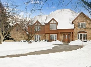 419 Lauder Ln, Inverness, IL 60067