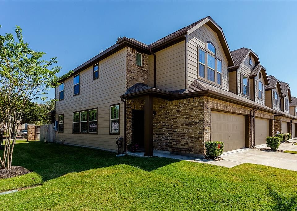 1st image of 8334 Columbia Forest Dr