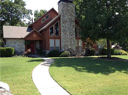 1st image of 692 Weston Cir