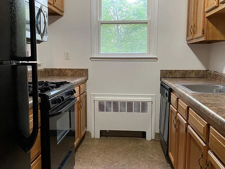 Riverhill Apartments — Photo 53