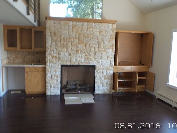 Additional Living Room