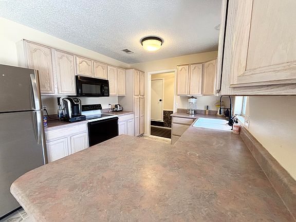 5th image of 5726 37th St