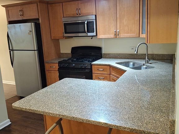 2nd image of 2846 W Washington Blvd Unit G