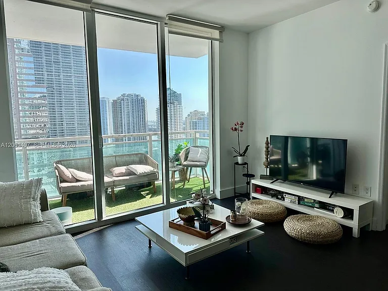 950 Brickell Bay Dr #2406 — Photo 5