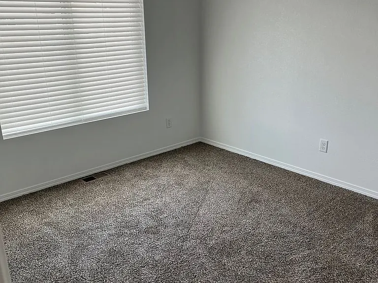 1321 W Polo Ridge Dr — Photo 13