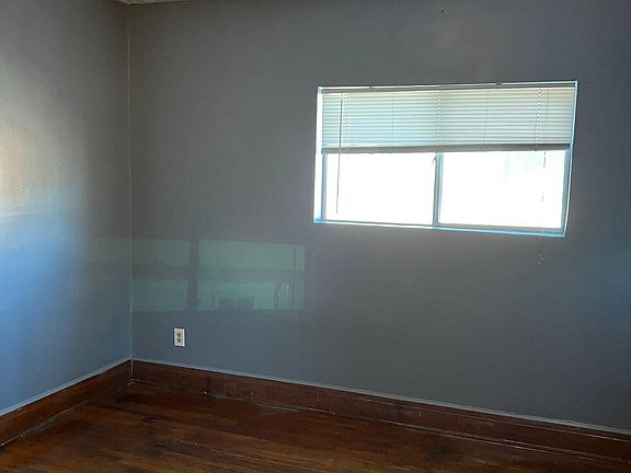 4th image of 11471 Mitchell St #2
