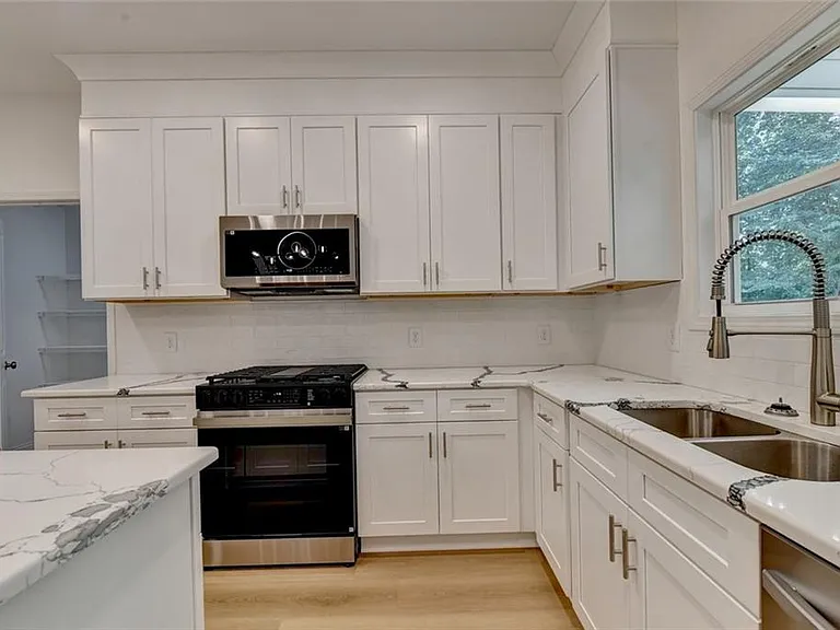 9135 Fox Trail Ln — Photo 19