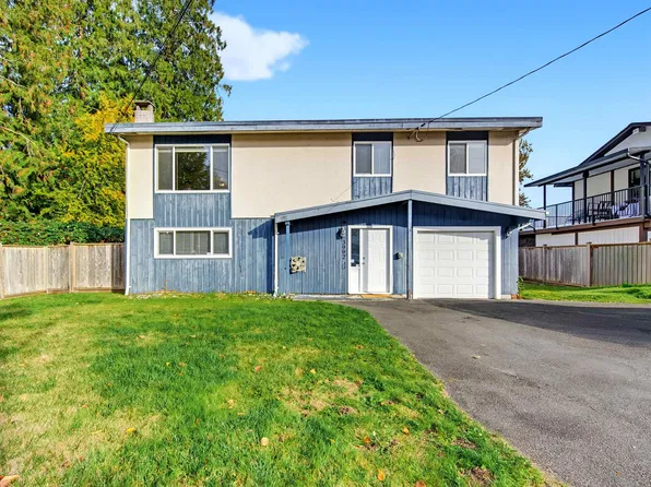 3992 Saint Thomas St, Pt Coquitlam, BC V3B 2Z4