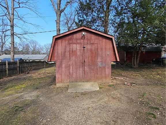 4th image of 4824 Vestry Rd