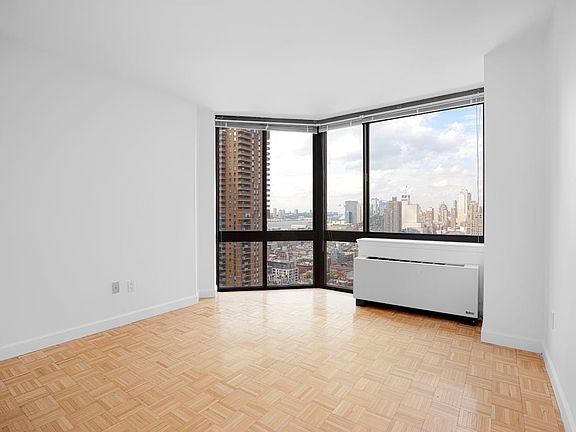 4th image of 420 W 42nd St APT 38F