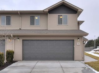 17014 Hawthorne Ave, Omaha, NE 68118