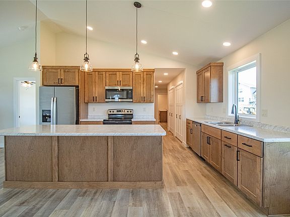 3rd image of 698 Wild Pine Ct